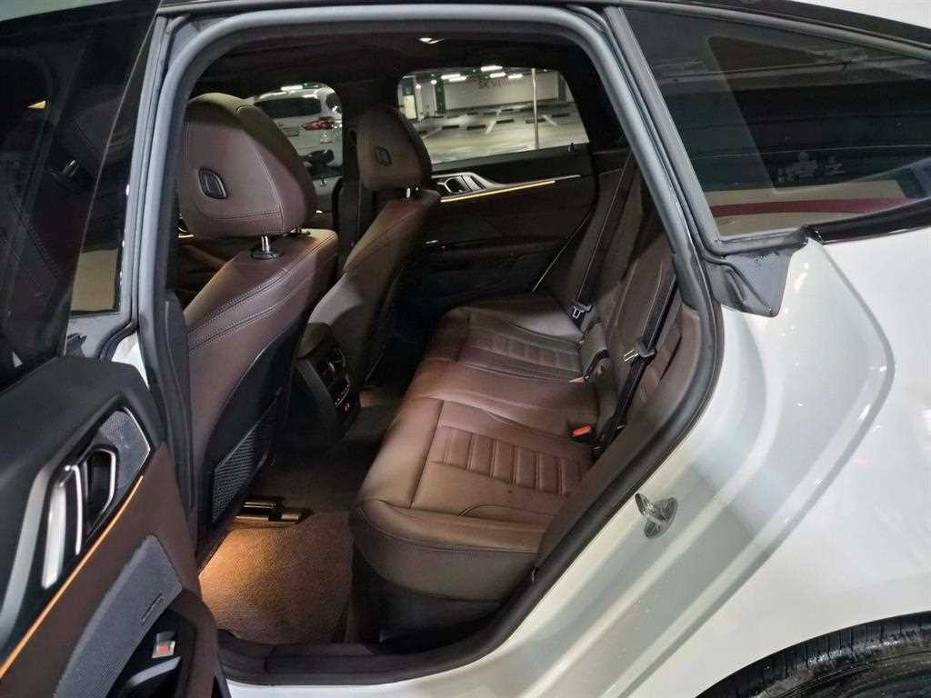 BMW i4 eDrive 40 M 스포츠 프로 이미지 7