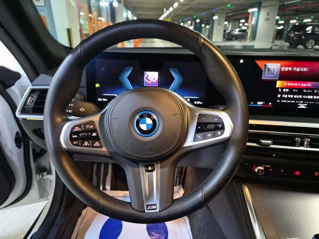BMW i4 eDrive 40 M 스포츠 프로 이미지 8
