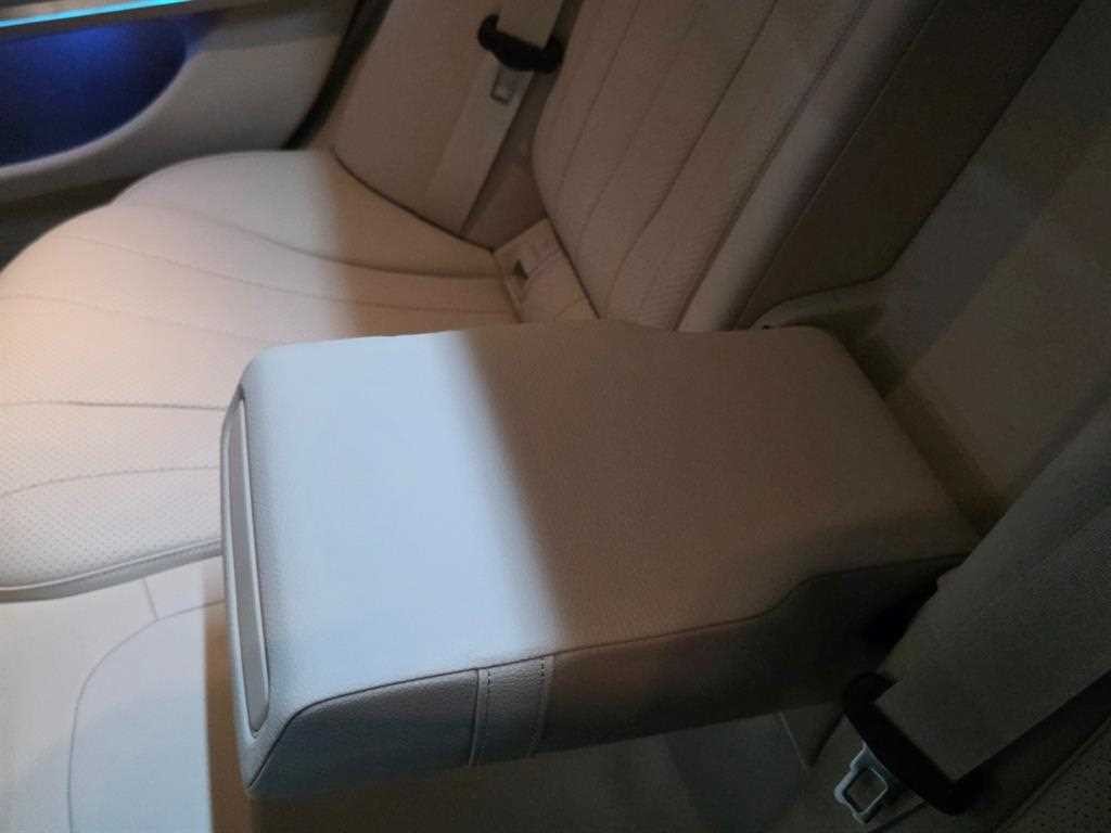 벤츠 E 클래스 E-클래스 W214 E220d 4MATIC 익스클루시브 이미지 10