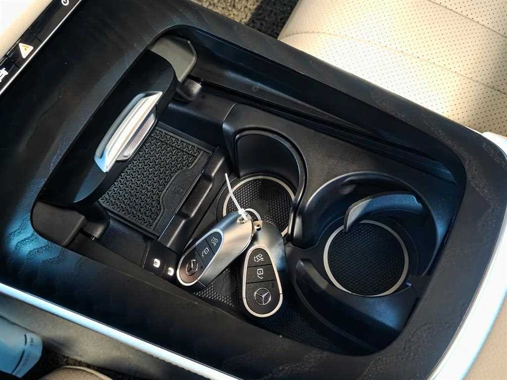 벤츠 E 클래스 E-클래스 W214 E220d 4MATIC 익스클루시브 이미지 15