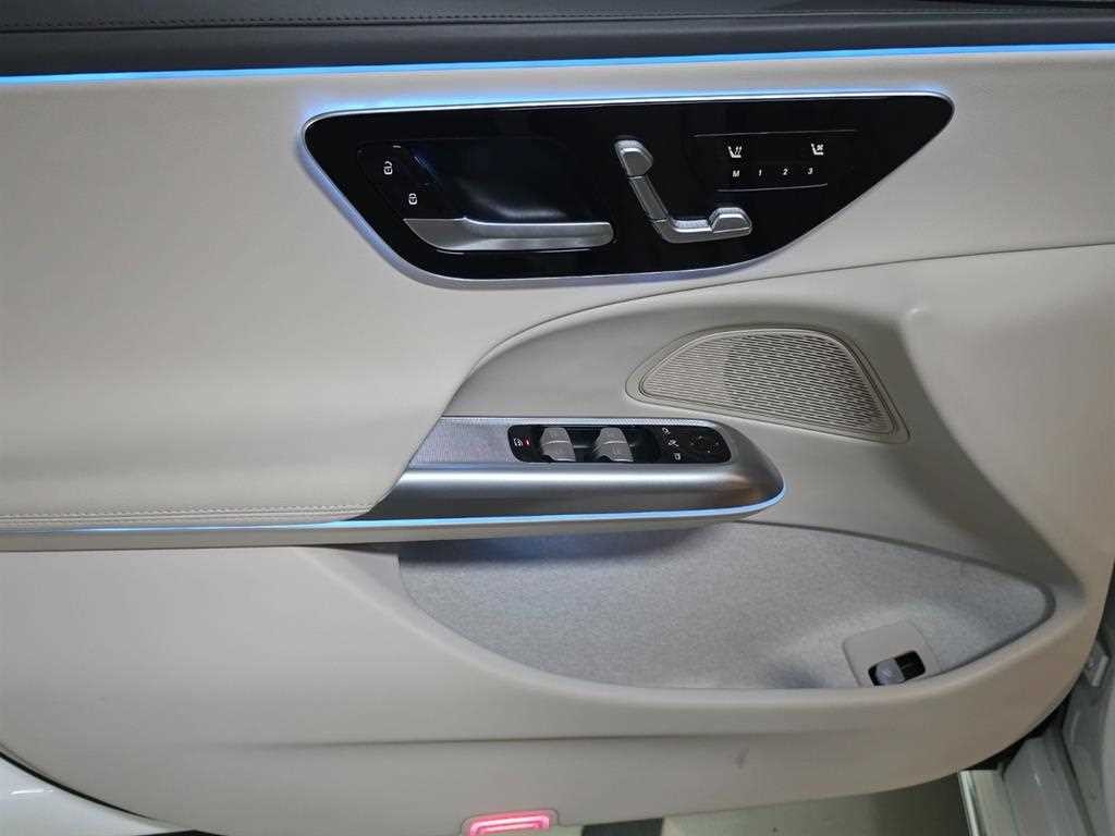 벤츠 E 클래스 E-클래스 W214 E220d 4MATIC 익스클루시브 이미지 9