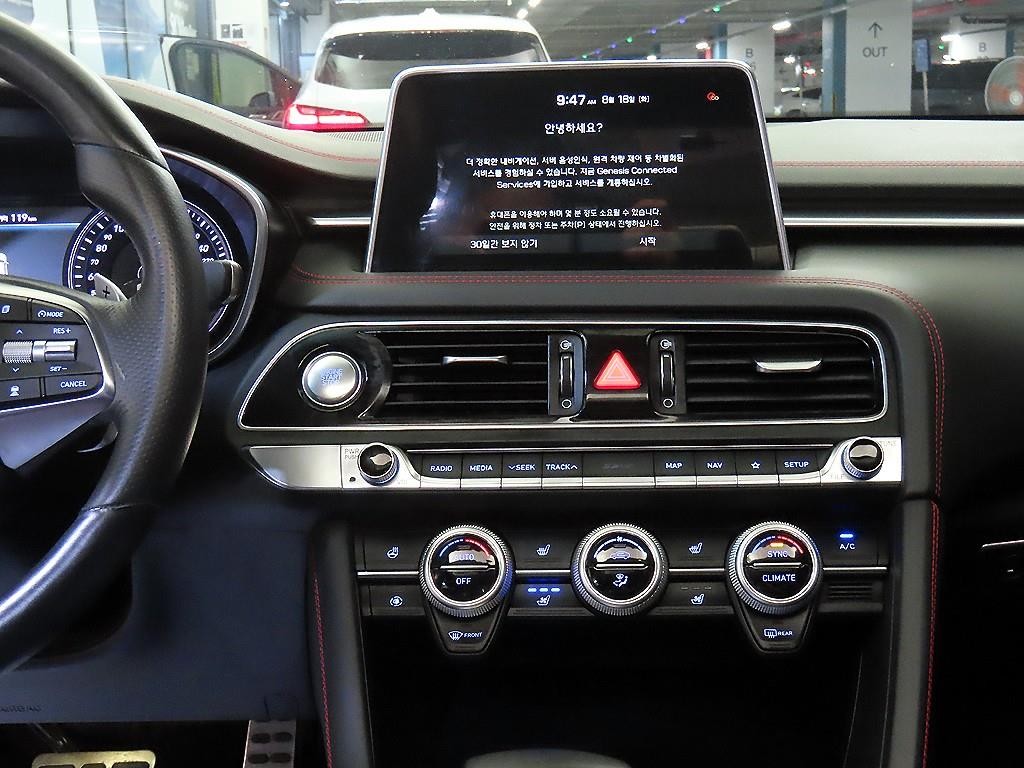 제네시스 G70 2.0T AWD 스포츠 패키지 이미지 11