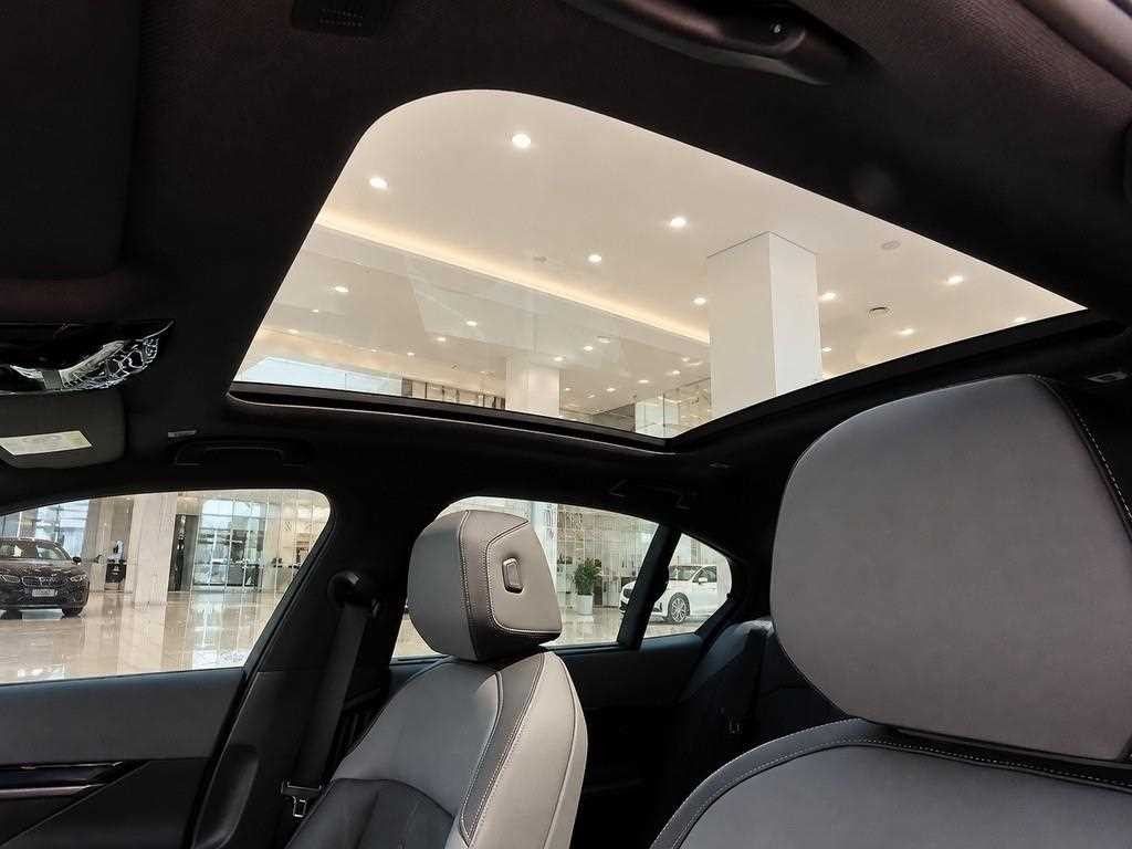 BMW 5시리즈 5시리즈 (G60) 530e M 스포츠 이미지 17