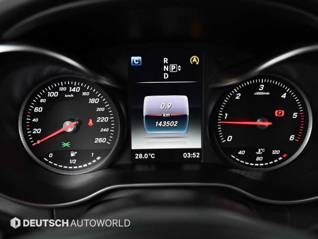 벤츠 C 클래스 C클래스 W205 C220 블루텍 아방가르드 이미지 8