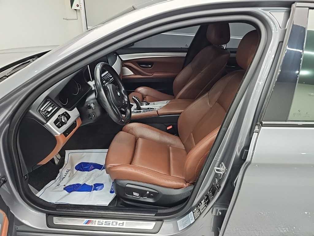 BMW 5시리즈 5시리즈 (F10) M550d xDrive 이미지 11