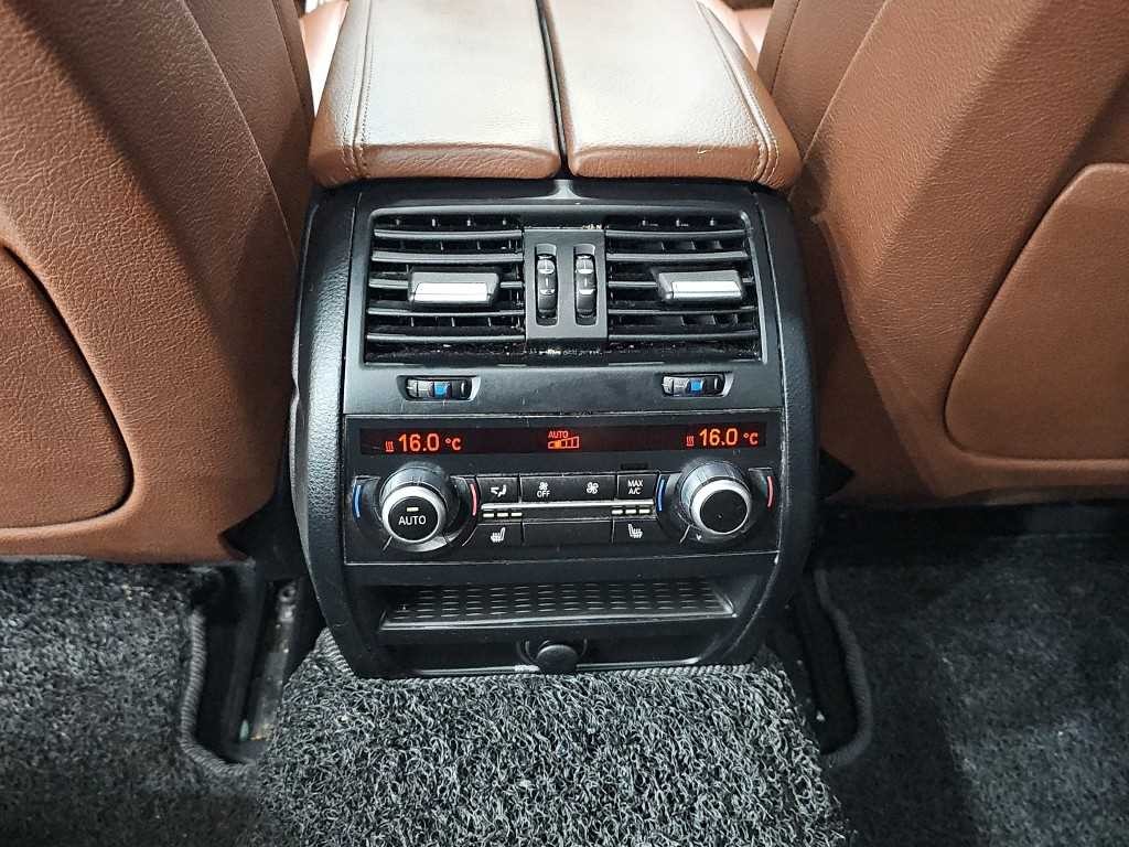 BMW 5시리즈 5시리즈 (F10) M550d xDrive 이미지 13