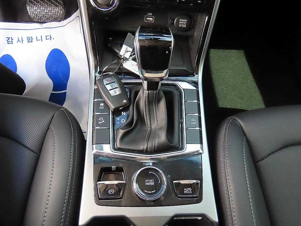 KG모빌리티(쌍용) 코란도 뷰티풀코란도 2WD 가솔린 1.5 C5 이미지 10