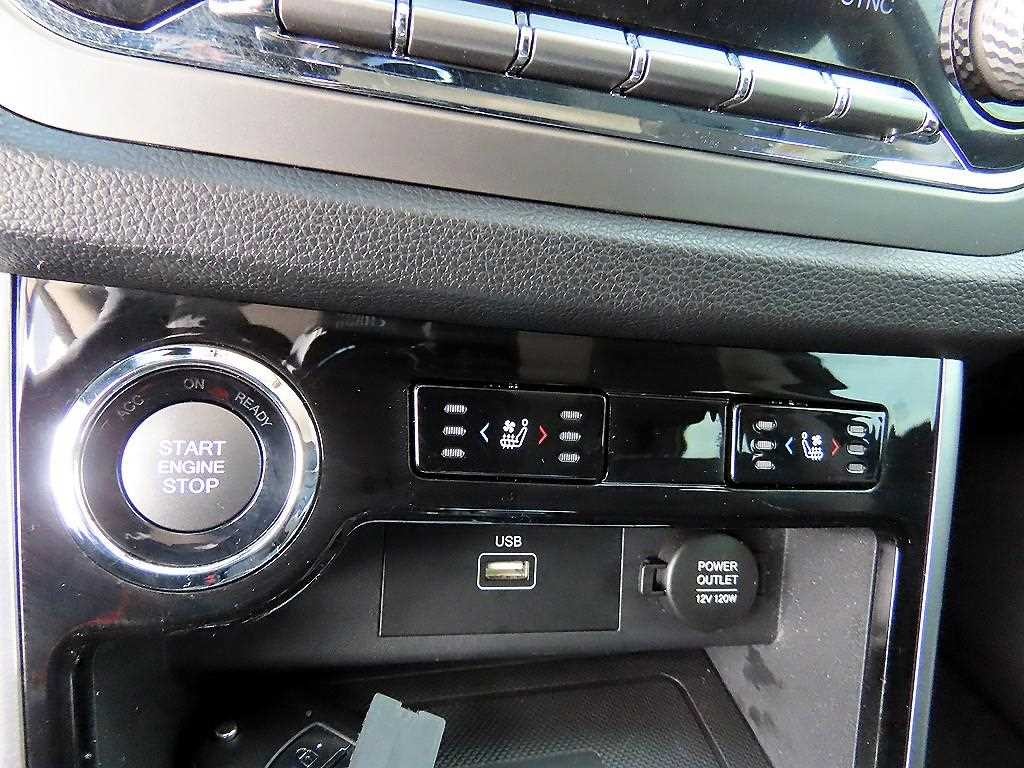 KG모빌리티(쌍용) 코란도 뷰티풀코란도 2WD 가솔린 1.5 C5 이미지 15