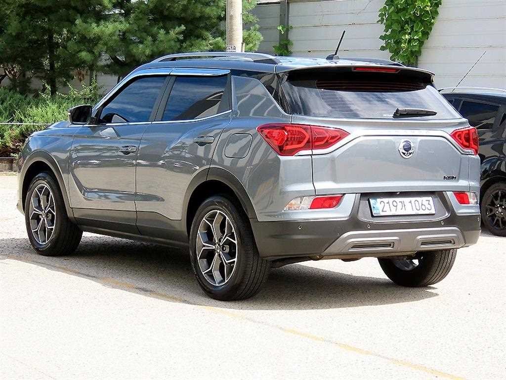KG모빌리티(쌍용) 코란도 뷰티풀코란도 2WD 가솔린 1.5 C5 이미지 3