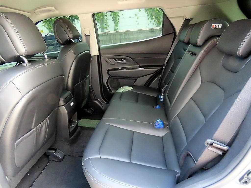 KG모빌리티(쌍용) 코란도 뷰티풀코란도 2WD 가솔린 1.5 C5 이미지 6