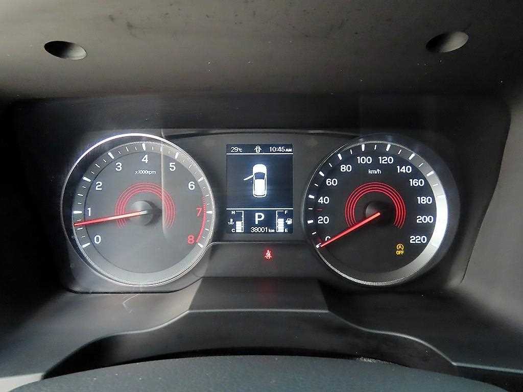 KG모빌리티(쌍용) 코란도 뷰티풀코란도 2WD 가솔린 1.5 C5 이미지 9