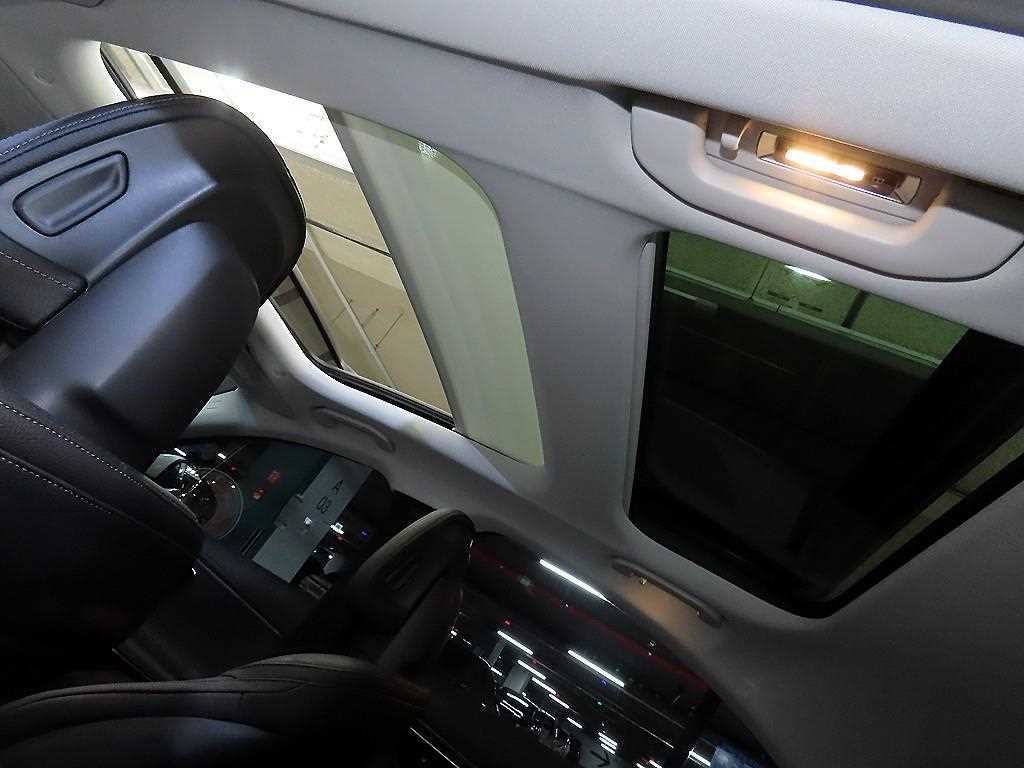 벤츠 E 클래스 E-클래스 W214 E220d 4MATIC 익스클루시브 이미지 17