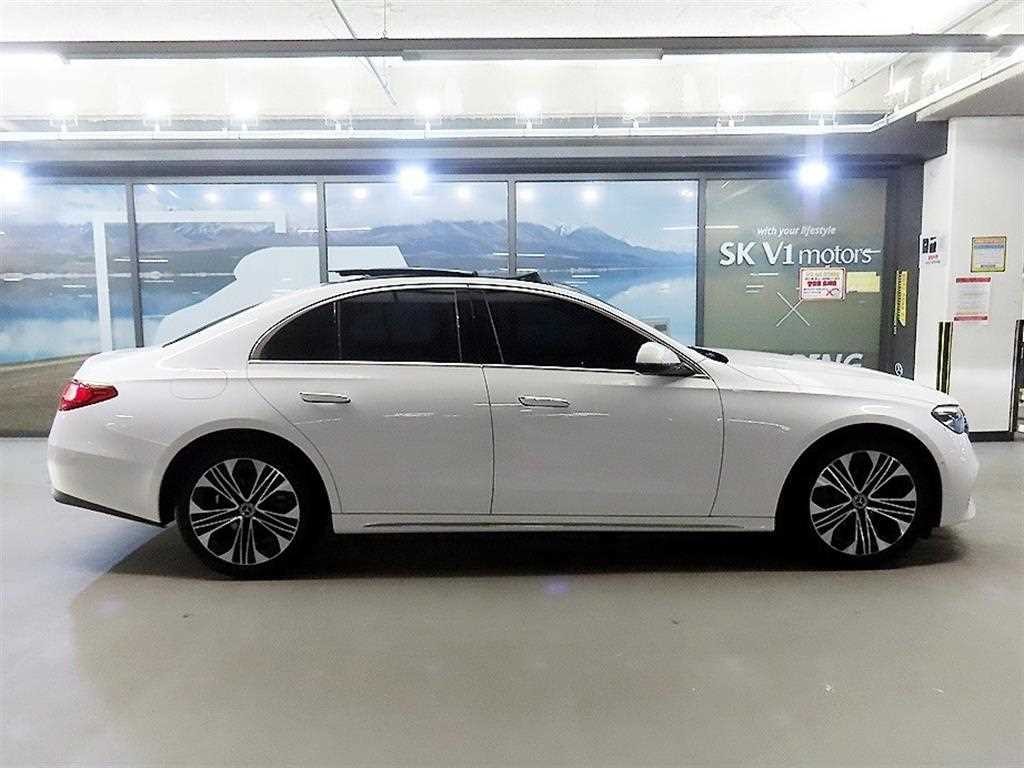 벤츠 E 클래스 E-클래스 W214 E220d 4MATIC 익스클루시브 이미지 3