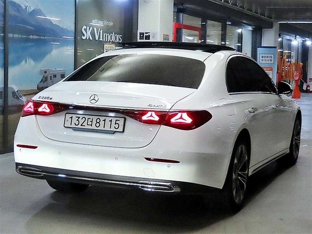벤츠 E 클래스 E-클래스 W214 E220d 4MATIC 익스클루시브 이미지 4
