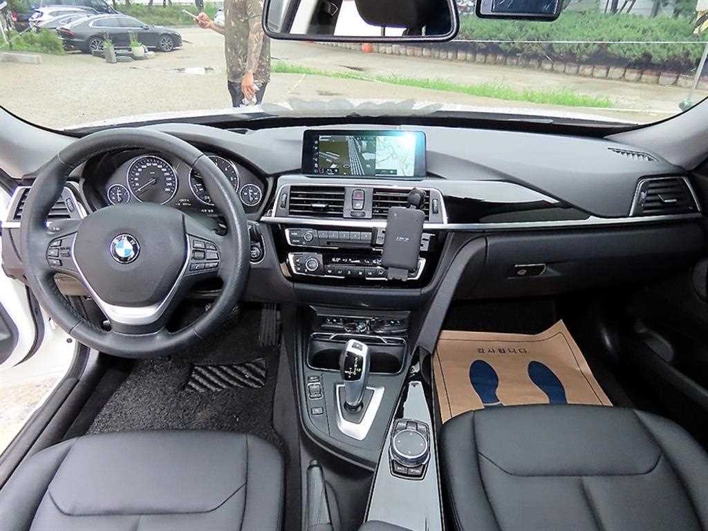 BMW 그란투리스모 3시리즈 GT (F34) GT 320D xDrive 이미지 7
