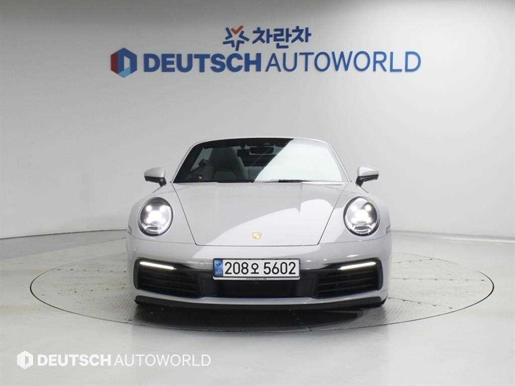 포르쉐 911 911(992) 카레라 4 카브리올레 이미지 3
