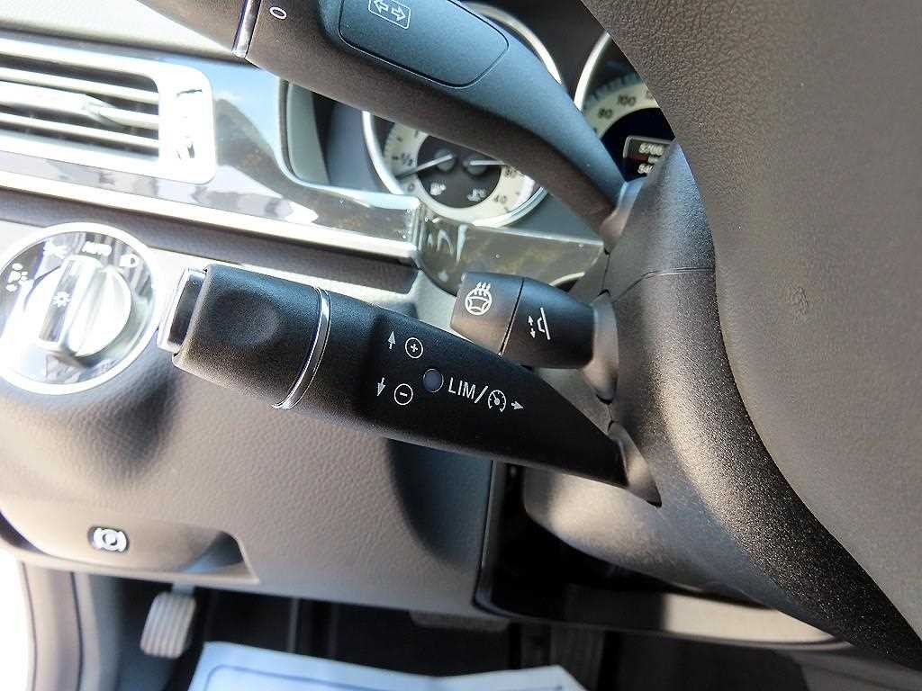 벤츠 E 클래스 E-클래스 W212 E300 4MATIC 아방가르드 이미지 11