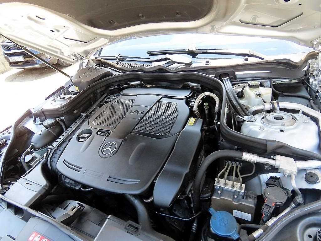 벤츠 E 클래스 E-클래스 W212 E300 4MATIC 아방가르드 이미지 19