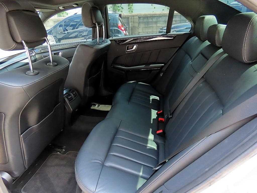 벤츠 E 클래스 E-클래스 W212 E300 4MATIC 아방가르드 이미지 6