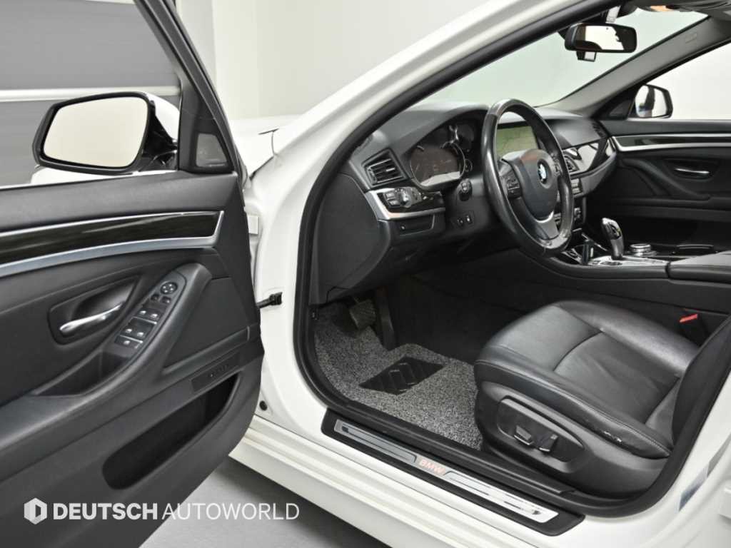 BMW 5시리즈 5시리즈 (F10) 520d 이미지 11