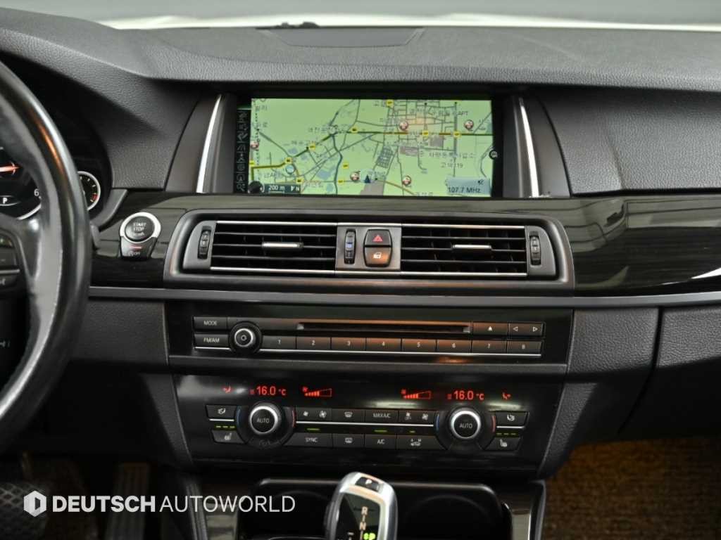 BMW 5시리즈 5시리즈 (F10) 520d 이미지 14