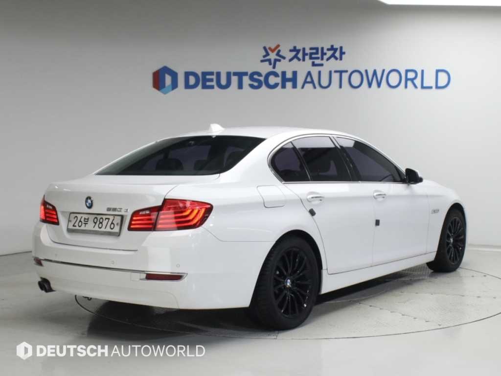 BMW 5시리즈 5시리즈 (F10) 520d 이미지 2