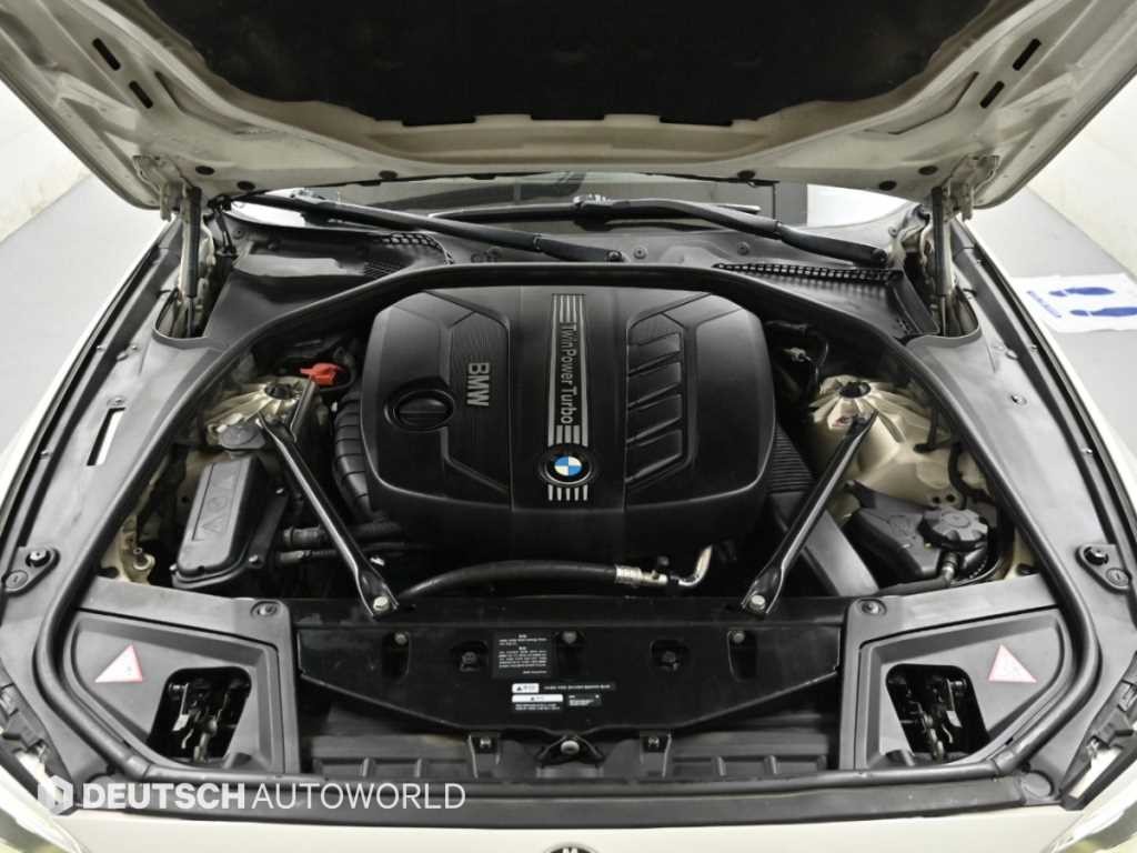 BMW 5시리즈 5시리즈 (F10) 520d 이미지 6