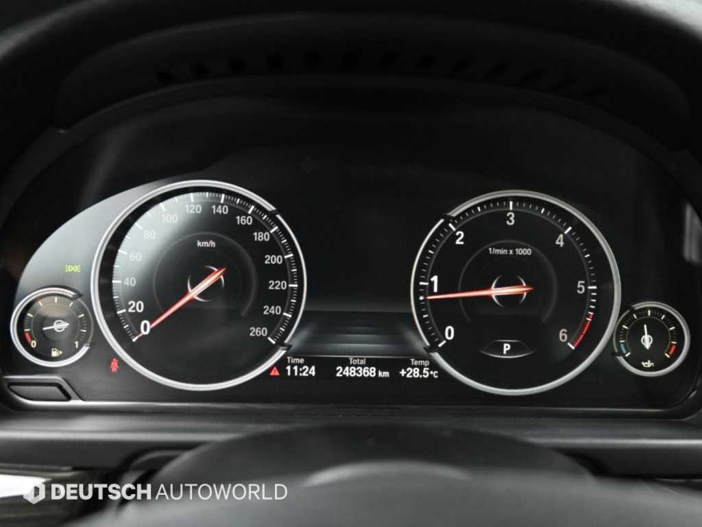 BMW 5시리즈 5시리즈 (F10) 520d 이미지 8