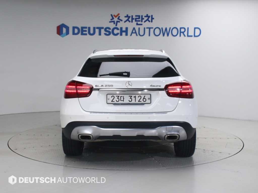 벤츠 GLA 클래스 GLA클래스 X156 GLA250 4MATIC 이미지 4