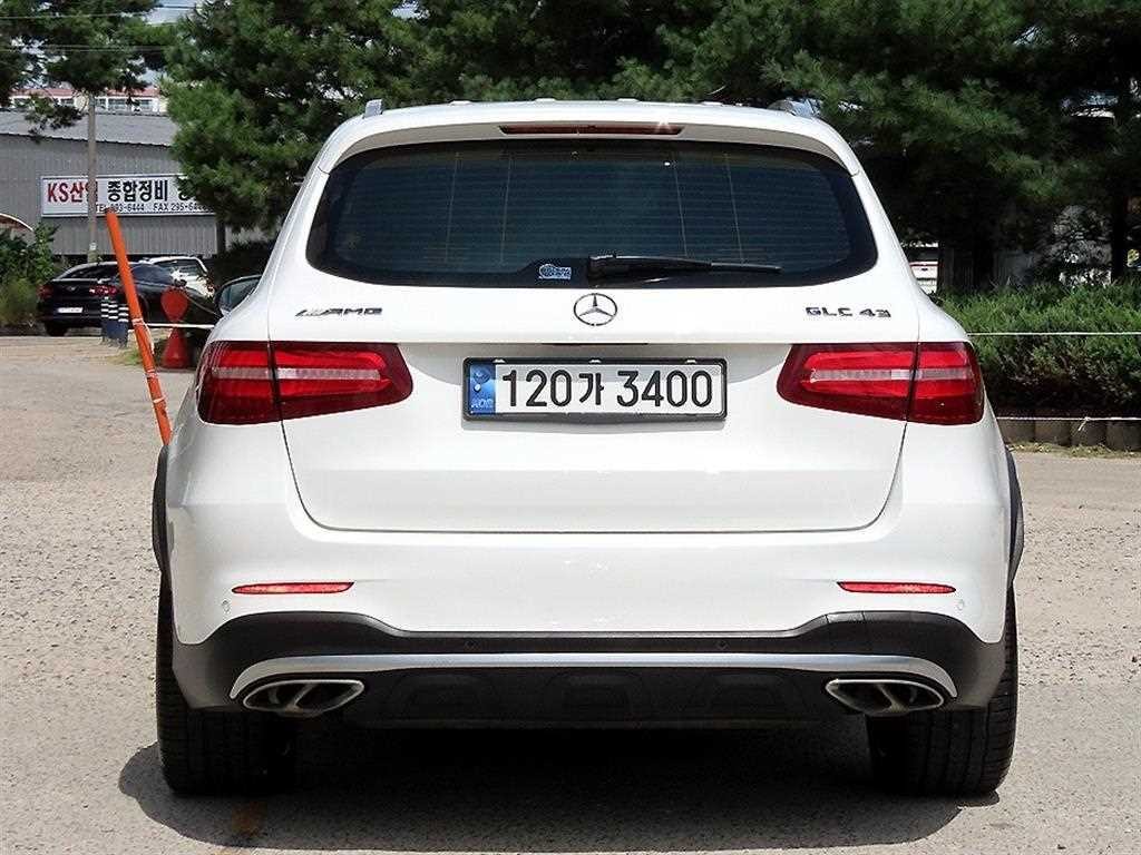 벤츠 GLC 클래스 GLC클래스 X253 AMG GLC 43 4MATIC 이미지 4