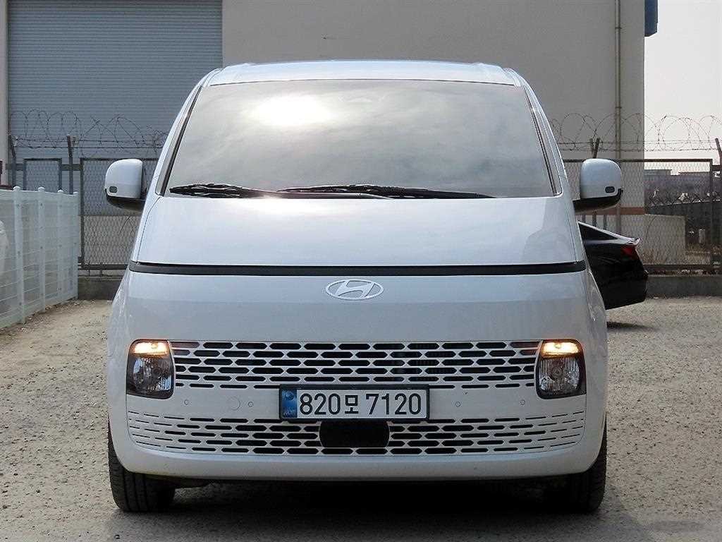 현대 스타리아 2WD 디젤 카고 모던 5인승 이미지 1