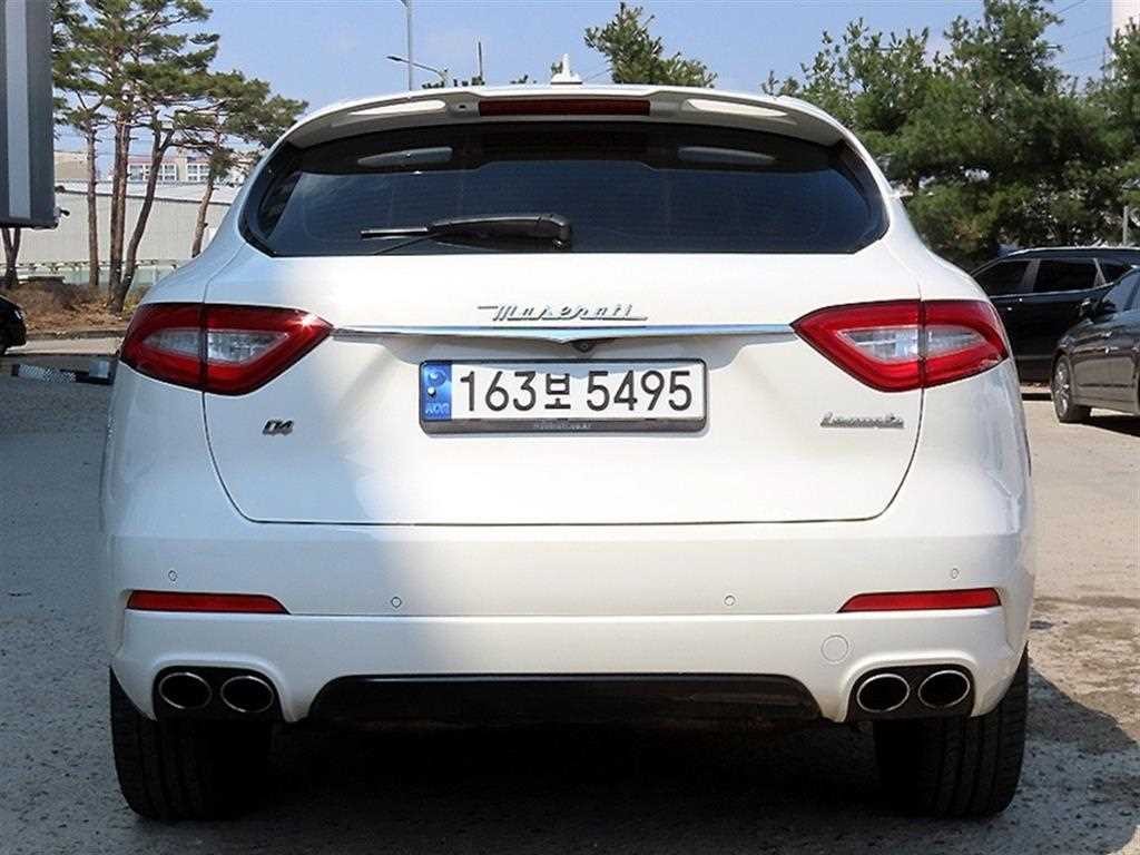 마세라티 르반떼 3.0 디젤 AWD 그란 스포츠 이미지 4