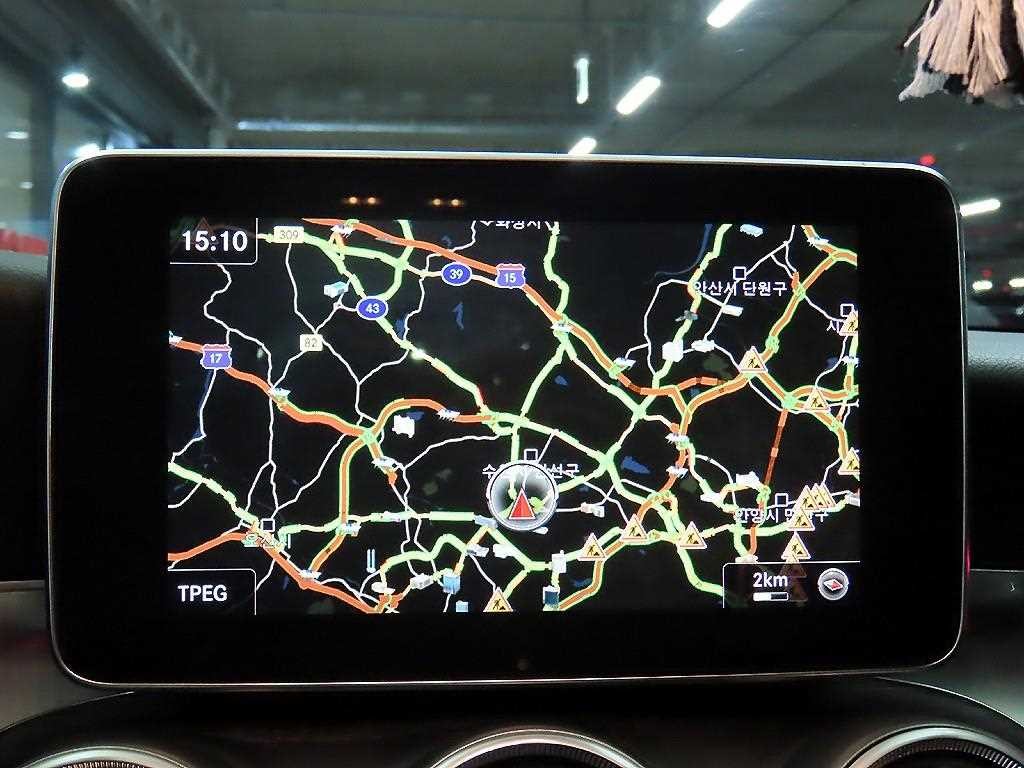 벤츠 C 클래스 C클래스 W205 C200 쿠페 이미지 13