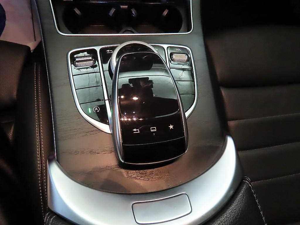 벤츠 C 클래스 C클래스 W205 C200 쿠페 이미지 15