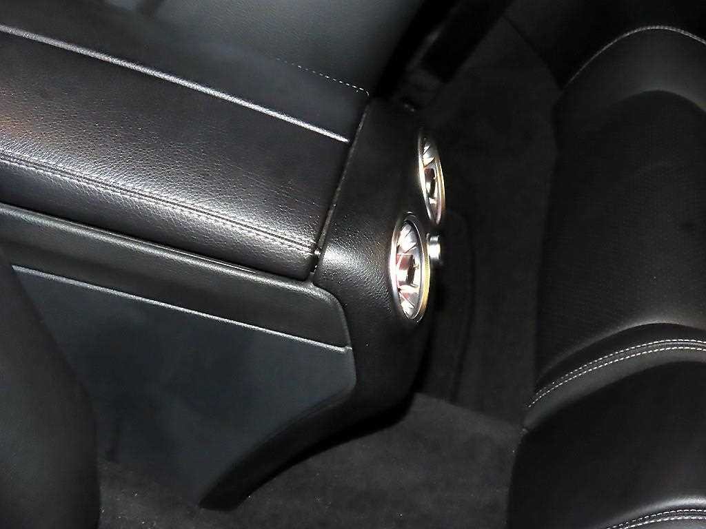 벤츠 C 클래스 C클래스 W205 C200 쿠페 이미지 16