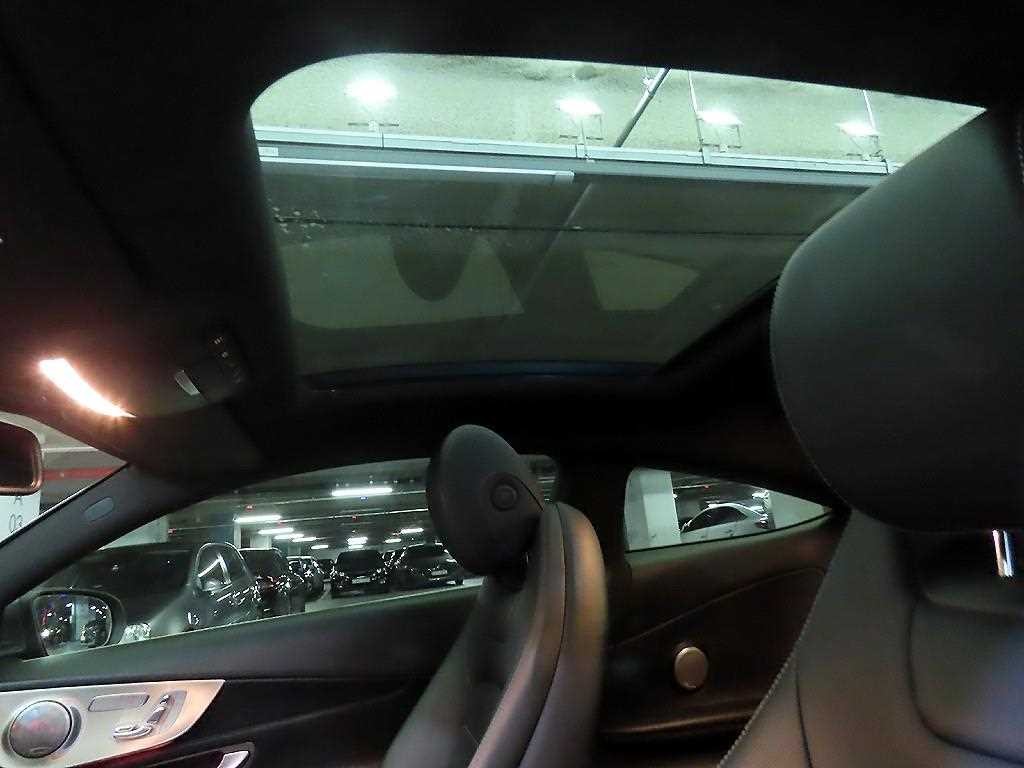 벤츠 C 클래스 C클래스 W205 C200 쿠페 이미지 17