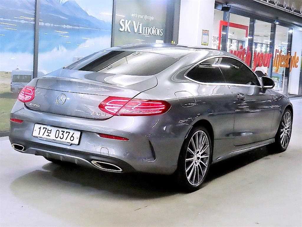 벤츠 C 클래스 C클래스 W205 C200 쿠페 이미지 4