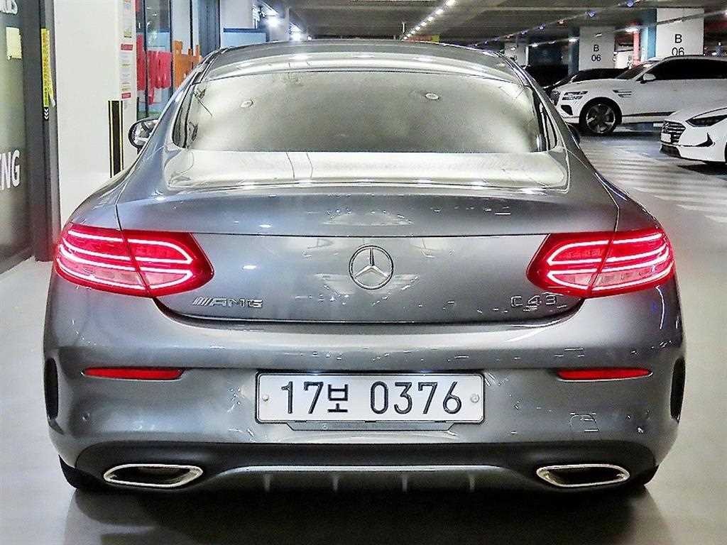 벤츠 C 클래스 C클래스 W205 C200 쿠페 이미지 5