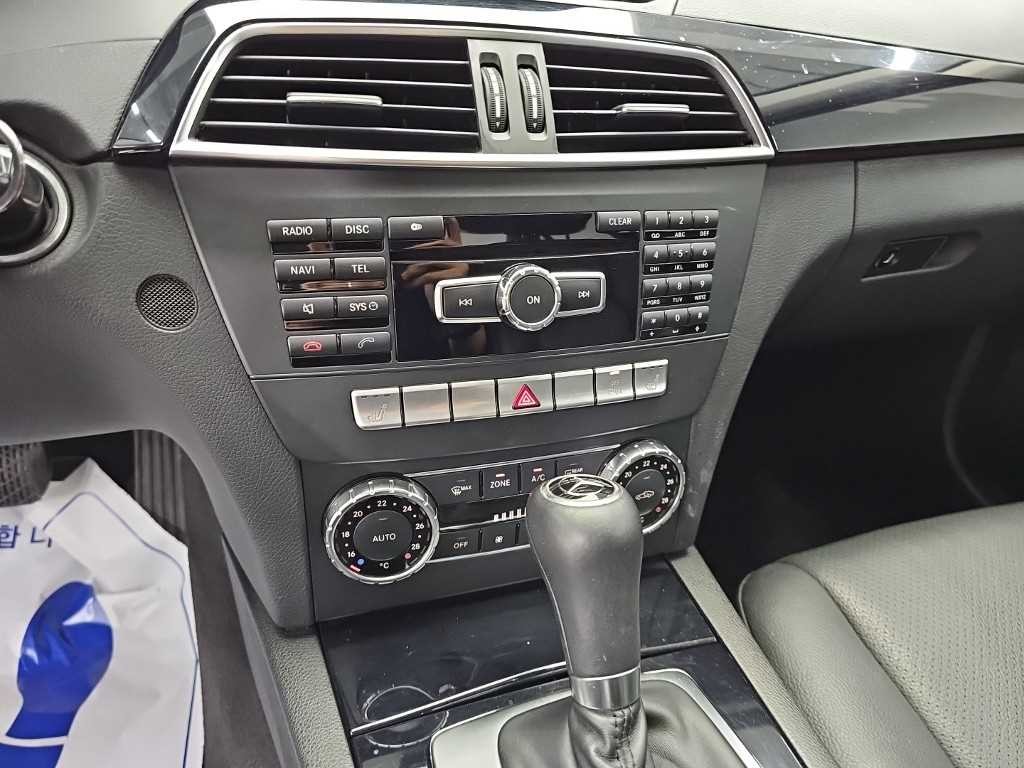 벤츠 C 클래스 C클래스 W204 C200 CGI 이미지 10