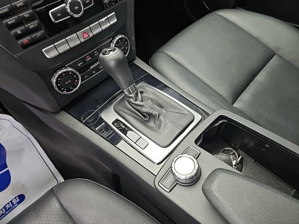 벤츠 C 클래스 C클래스 W204 C200 CGI 이미지 8
