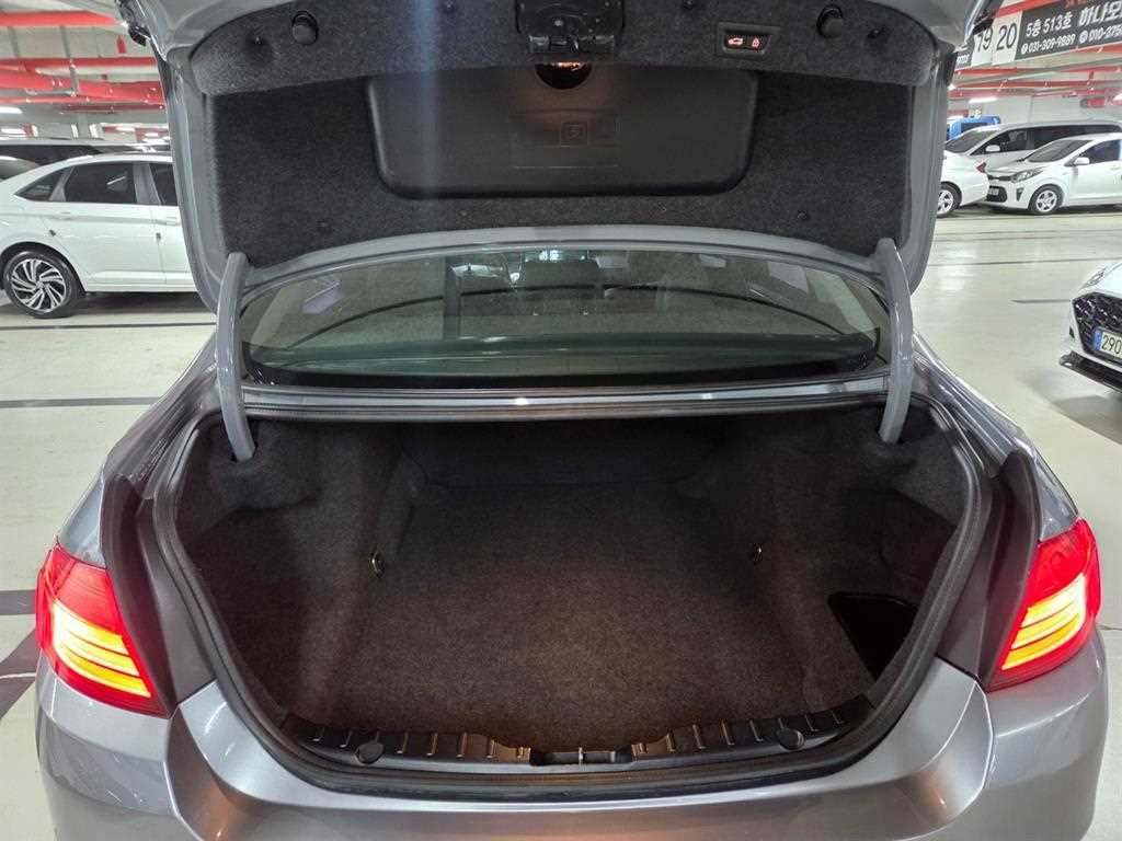 BMW 5시리즈 5시리즈 (F10) 520d 이미지 18