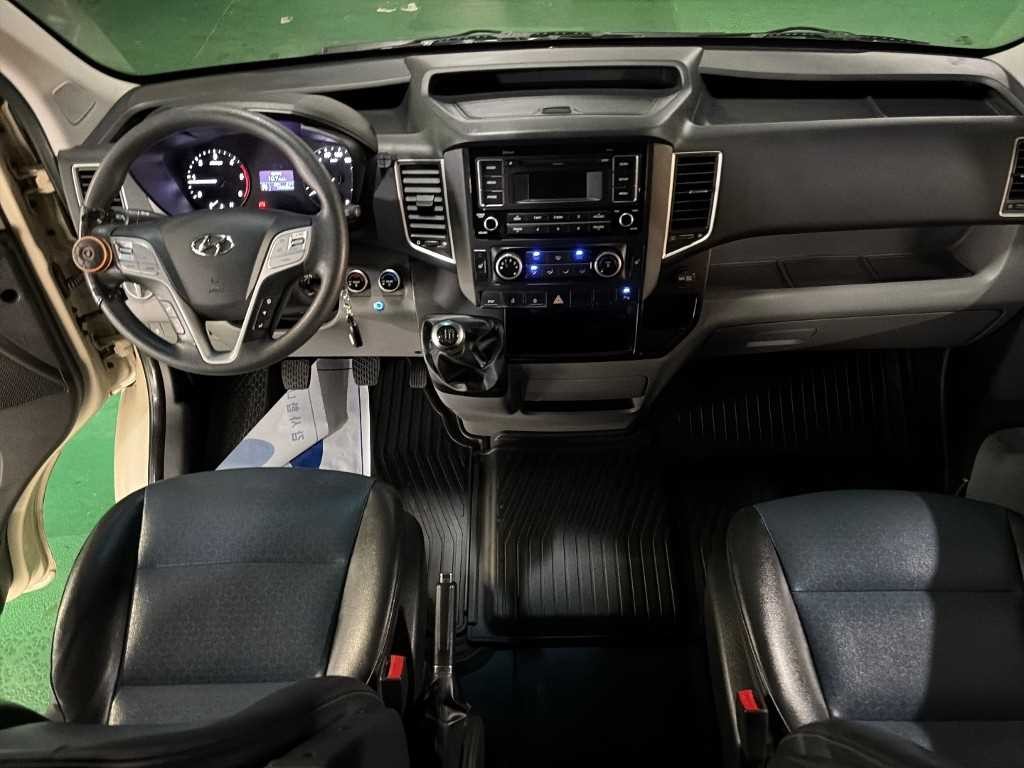 현대 솔라티 디럭스 15인승 이미지 7