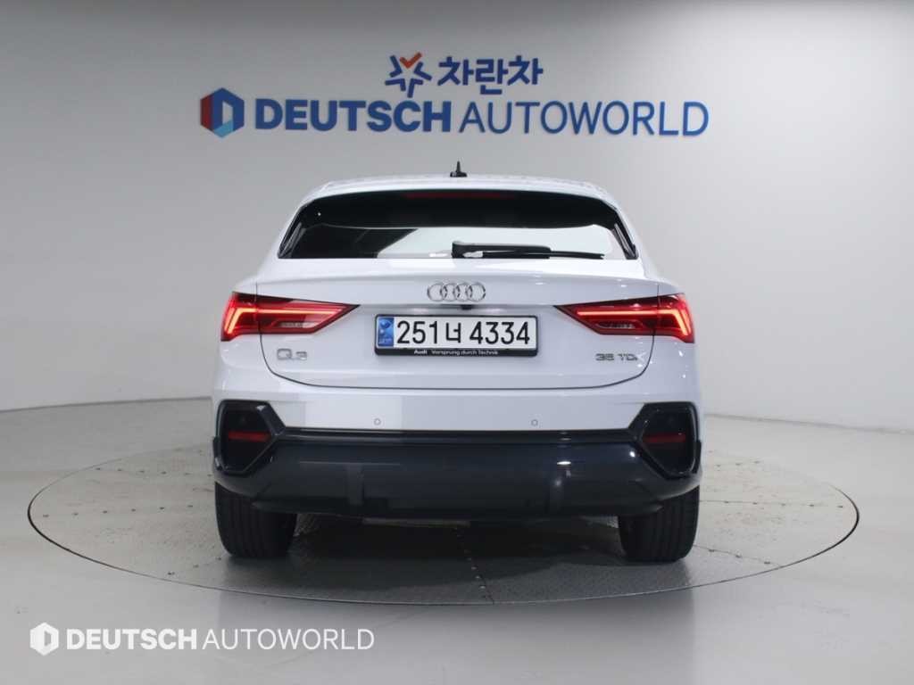 아우디 Q3 Q3 (F3) 35 TDI 스포트백 이미지 4