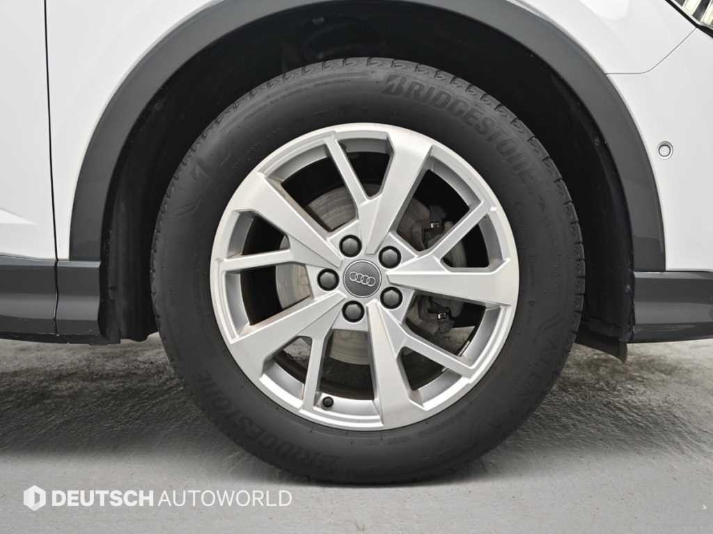 아우디 Q3 Q3 (F3) 35 TDI 스포트백 이미지 5