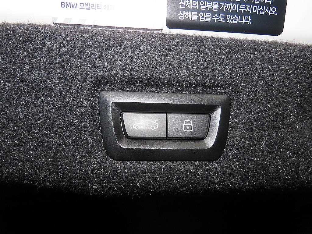 BMW 5시리즈 5시리즈 (G60) 530i xDrive M 스포츠 이미지 15