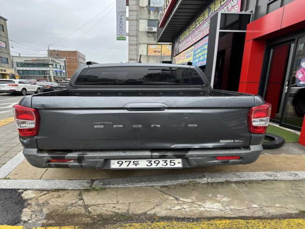 KG모빌리티(쌍용) 렉스턴 렉스턴 스포츠 4WD 디젤 2.2 어드벤처 이미지 3