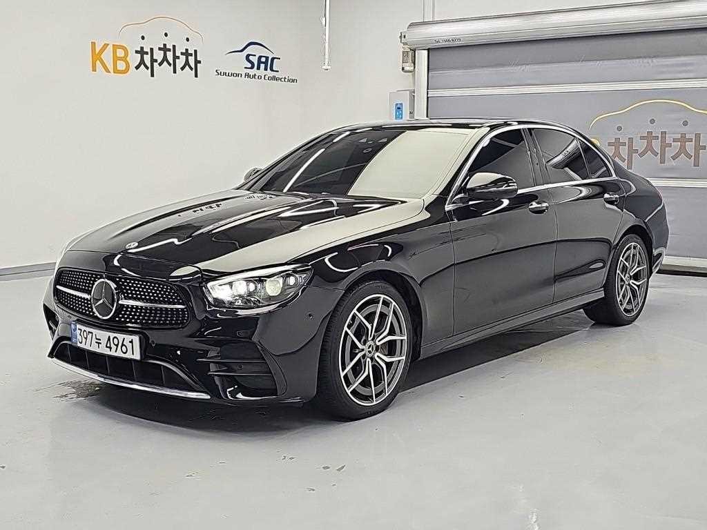 벤츠 E 클래스 E-클래스 W213 E220d 4MATIC AMG라인 이미지 1