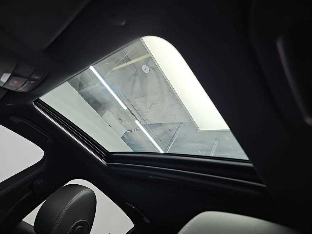 벤츠 E 클래스 E-클래스 W213 E220d 4MATIC AMG라인 이미지 14