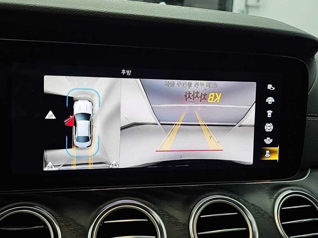 벤츠 E 클래스 E-클래스 W213 E220d 4MATIC AMG라인 이미지 16