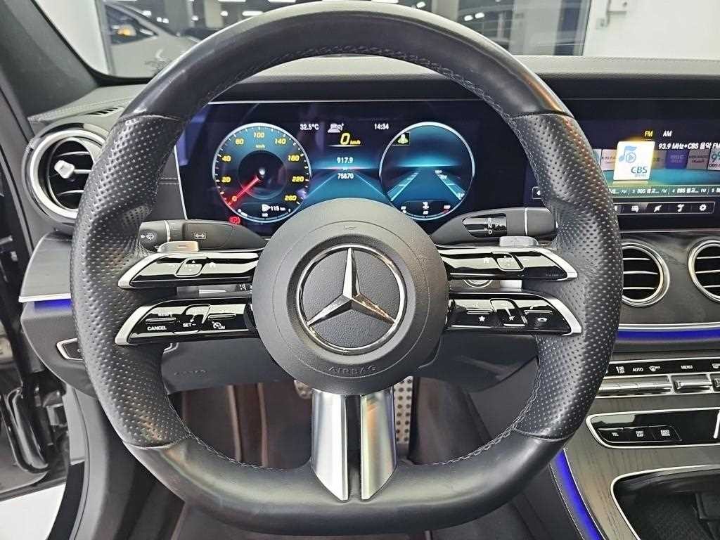 벤츠 E 클래스 E-클래스 W213 E220d 4MATIC AMG라인 이미지 9
